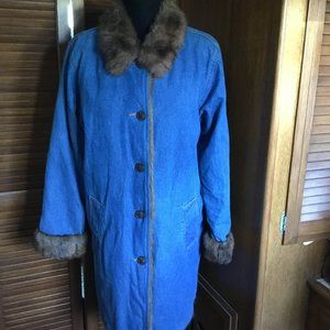 Denim and Company size small faux fur lined denim coat. SIZE S